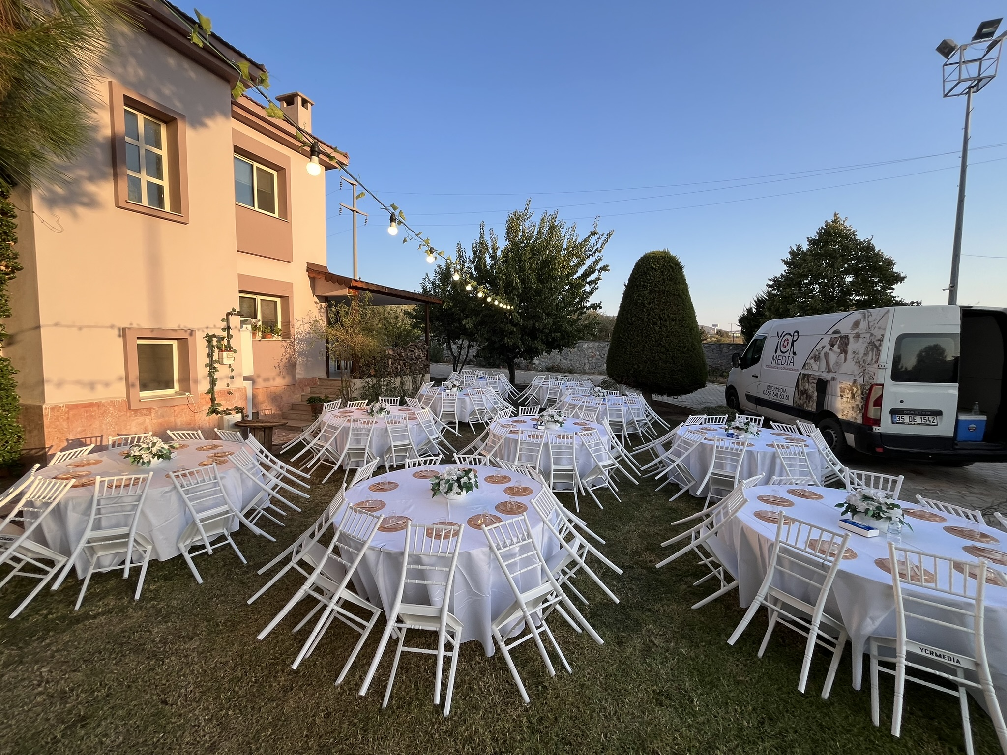 Sandalye & Masa Kiralama Hizmeti